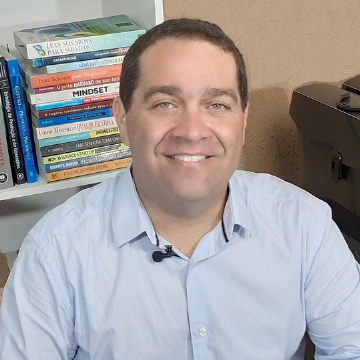 Professor Luiz Gustavo